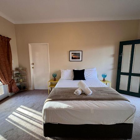 Lovely Little Period 1-Bedroom Unit. Free Parking. York Extérieur photo