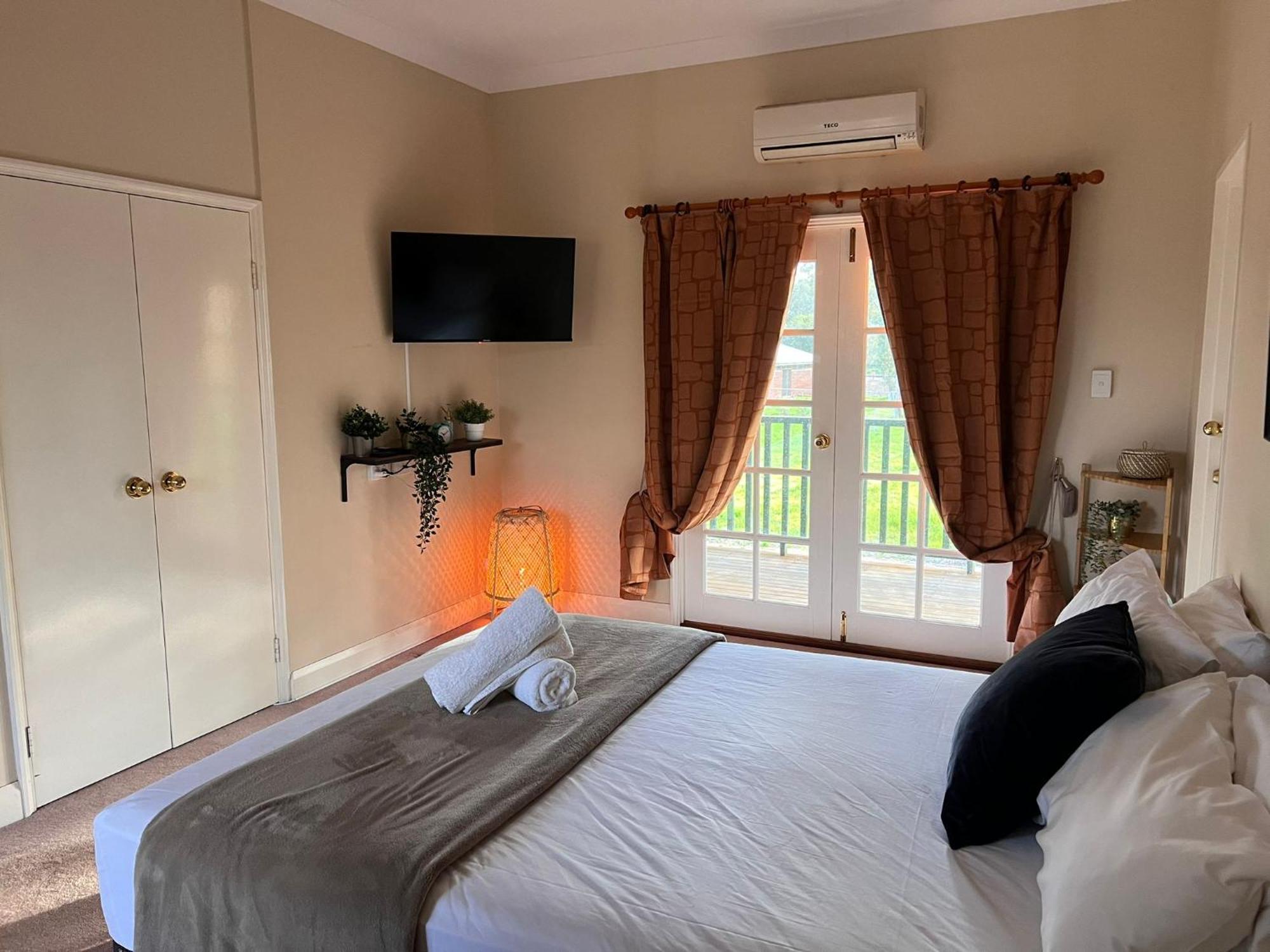 Lovely Little Period 1-Bedroom Unit. Free Parking. York Extérieur photo