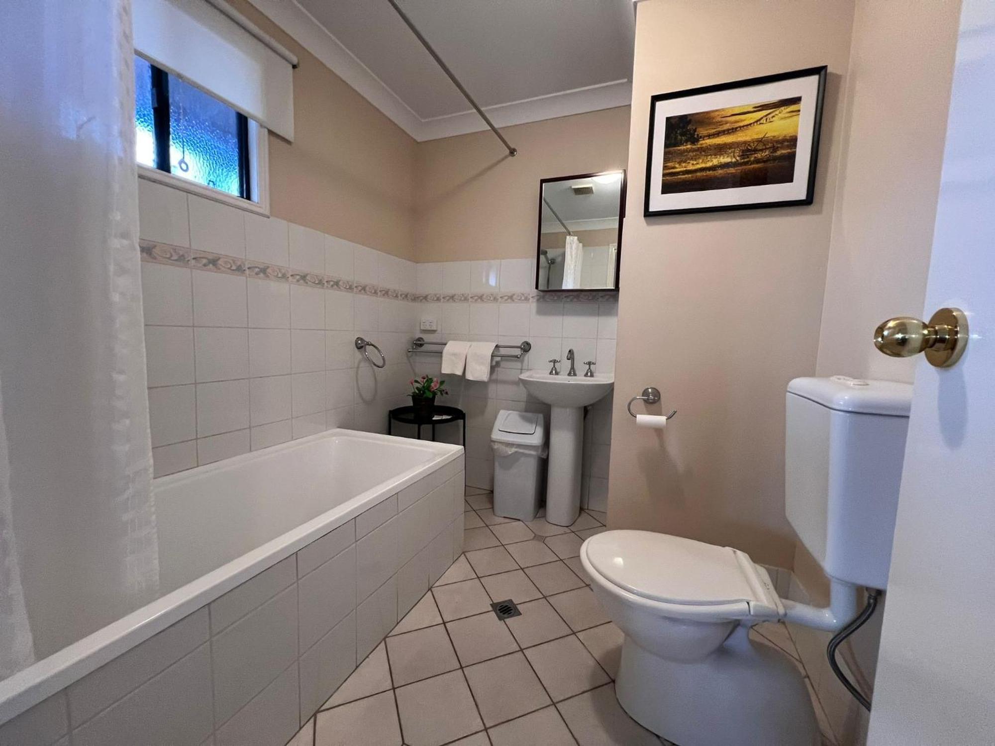 Lovely Little Period 1-Bedroom Unit. Free Parking. York Extérieur photo